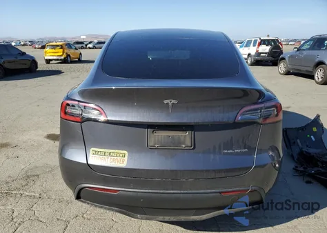 2022 Tesla Model Y from USA, damaged, VIN 7SAYGAEE2NF536338